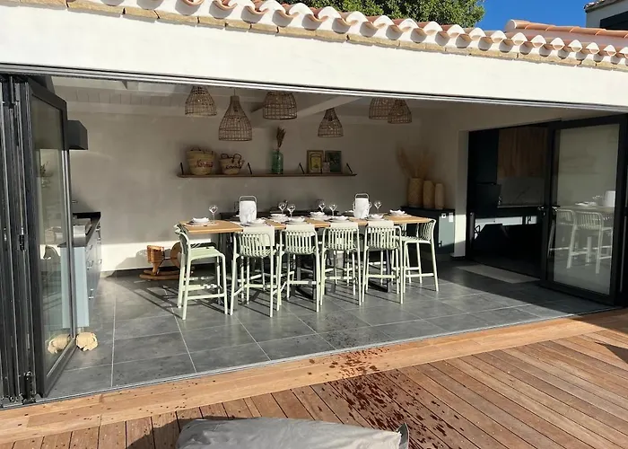 La Bosse Ile De Noirmoutier Pour 10 Personnes * L'Epine (Vendee)